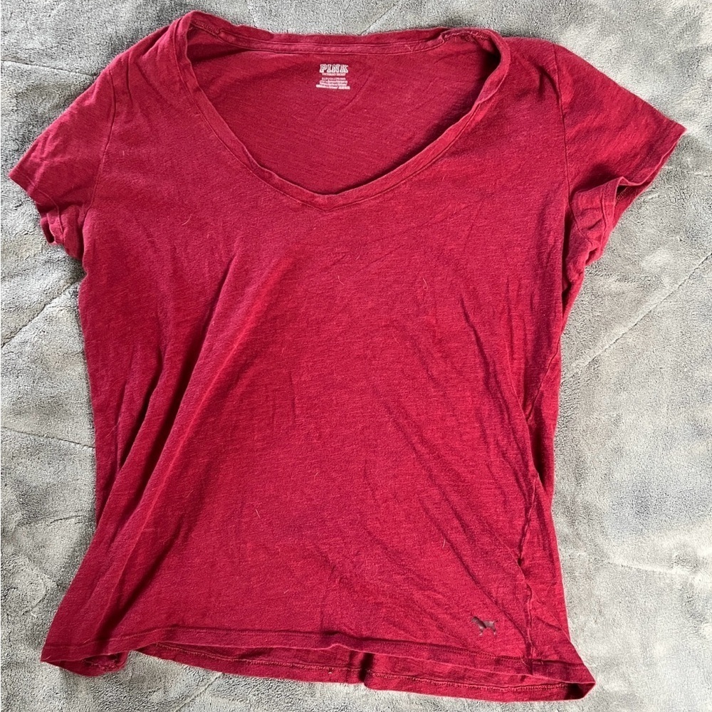 PINK Victoria’s Secret Brick Red V-Neck Tee Small Soft Lightweight Logo T-Shirt - Picture 4 of 4